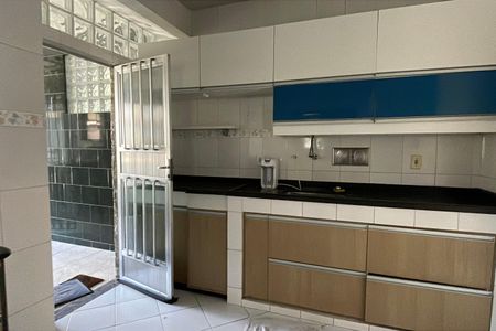 Casa para alugar com 200m², 4 quartos e 1 vaga Casa para alugar com 200m², 4 quartos e 1 vagaCozinha