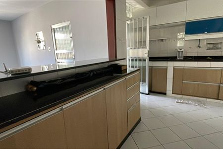 Casa para alugar com 200m², 4 quartos e 1 vaga Casa para alugar com 200m², 4 quartos e 1 vagaCozinha