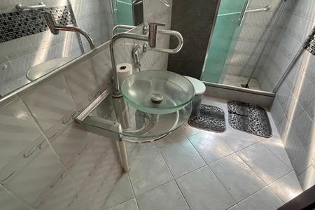 Casa para alugar com 200m², 4 quartos e 1 vaga Casa para alugar com 200m², 4 quartos e 1 vagaBanheiro