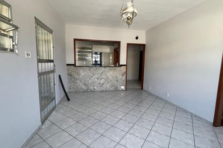 Casa para alugar com 200m², 4 quartos e 1 vaga Casa para alugar com 200m², 4 quartos e 1 vagaSala