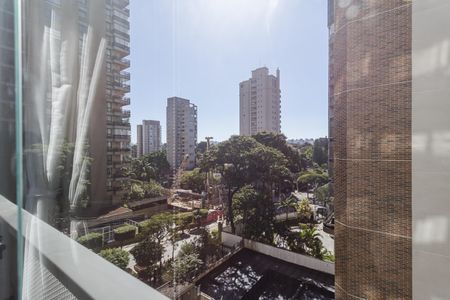 Vista de kitnet/studio para alugar com 1 quarto, 27m² em Indianópolis, São Paulo