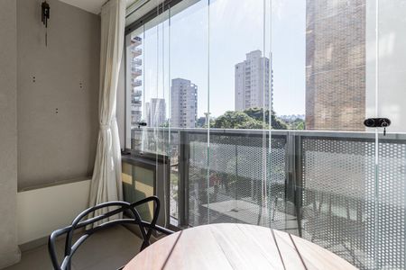 Studio para alugar com 27m², 1 quarto e sem vaga Studio para alugar com 27m², 1 quarto e sem vagaVaranda