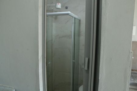 Banheiro de apartamento para alugar com 1 quarto, 40m² em Kennedy, Nova Iguaçu