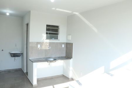 Cozinha de apartamento para alugar com 1 quarto, 40m² em Kennedy, Nova Iguaçu