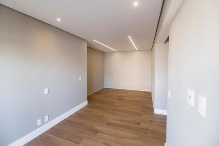 Apartamento para alugar com 120m², 2 quartos e 2 vagasCloset da suíte