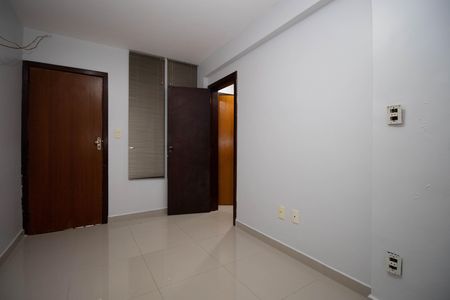 Casa para alugar com 260m², 5 quartos e 4 vagas Casa para alugar com 260m², 5 quartos e 4 vagasQuarto 1