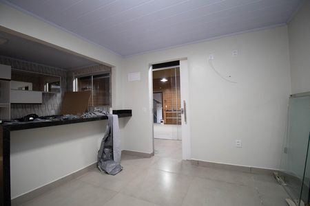 Casa para alugar com 260m², 5 quartos e 4 vagas Casa para alugar com 260m², 5 quartos e 4 vagasSala