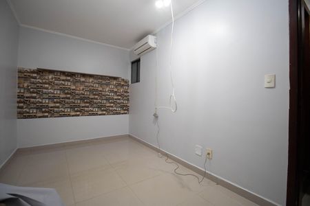 Casa para alugar com 260m², 5 quartos e 4 vagas Casa para alugar com 260m², 5 quartos e 4 vagasSuíte 1