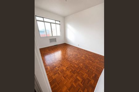 Sala de apartamento para alugar com 3 quartos, 58m² em Penha, Rio de Janeiro