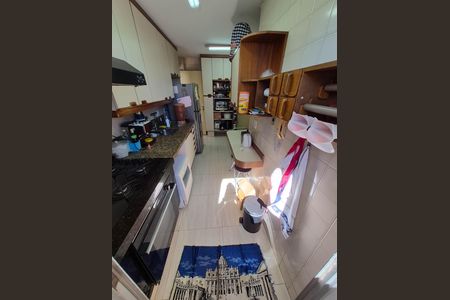 Apartamento à venda com 220m², 4 quartos e 2 vagas Apartamento à venda com 220m², 4 quartos e 2 vagasCOZINHA