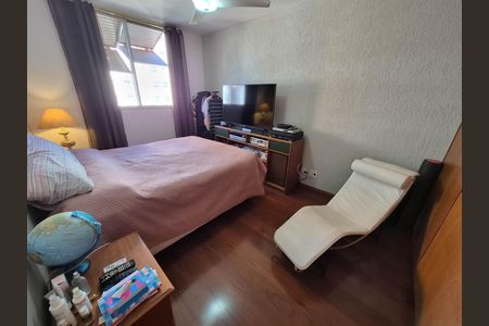 Apartamento à venda com 220m², 4 quartos e 2 vagas Apartamento à venda com 220m², 4 quartos e 2 vagasSUITE 2