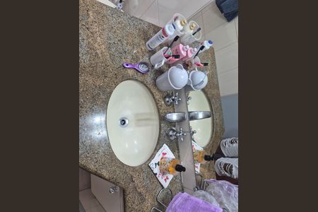 Apartamento à venda com 220m², 4 quartos e 2 vagas Apartamento à venda com 220m², 4 quartos e 2 vagasBANHEIRO SOCIAL
