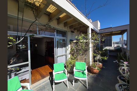 Apartamento à venda com 220m², 4 quartos e 2 vagas Apartamento à venda com 220m², 4 quartos e 2 vagasSACADA