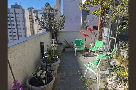 Apartamento à venda com 220m², 4 quartos e 2 vagas Apartamento à venda com 220m², 4 quartos e 2 vagasSACADA