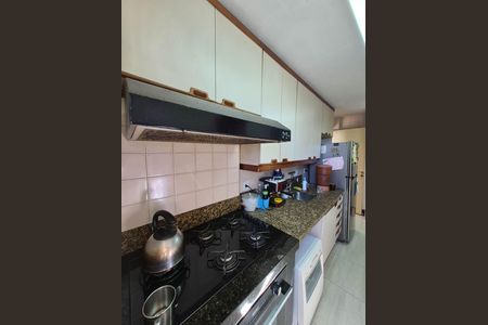 Apartamento à venda com 220m², 4 quartos e 2 vagas Apartamento à venda com 220m², 4 quartos e 2 vagasCOZINHA
