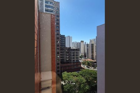 Apartamento à venda com 220m², 4 quartos e 2 vagas Apartamento à venda com 220m², 4 quartos e 2 vagasVISTA DO QUARTO 1