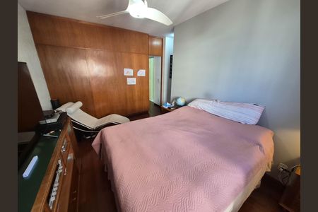 Apartamento à venda com 220m², 4 quartos e 2 vagas Apartamento à venda com 220m², 4 quartos e 2 vagasSUITE 2