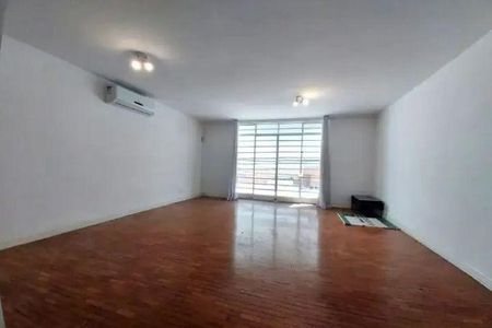 Casa à venda com 3 quartos, 153m² em Campo Belo, São Paulo