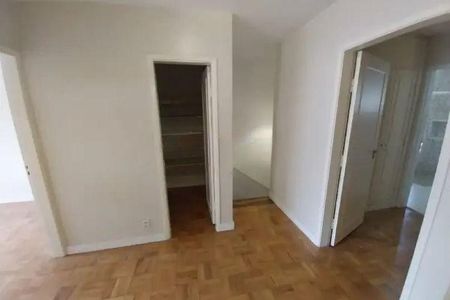 Casa à venda com 3 quartos, 153m² em Campo Belo, São Paulo