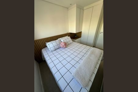Quarto de apartamento à venda com 2 quartos, 47m² em Quitaúna, Osasco