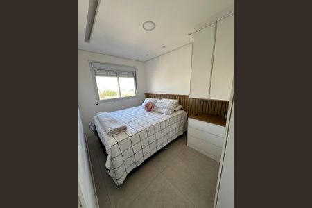 Quarto de apartamento à venda com 2 quartos, 47m² em Quitaúna, Osasco