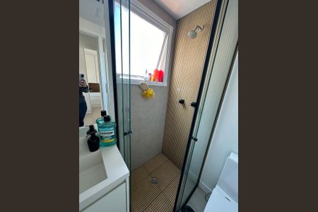 Banheiro de apartamento à venda com 2 quartos, 47m² em Quitaúna, Osasco