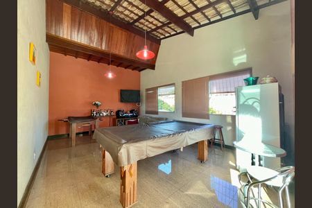 Casa à venda com 4 quartos, 320m² em Aparecida, Belo Horizonte