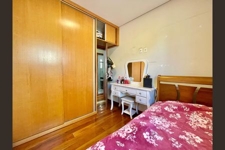 Casa à venda com 4 quartos, 320m² em Aparecida, Belo Horizonte