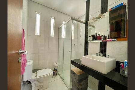Casa à venda com 4 quartos, 320m² em Aparecida, Belo Horizonte