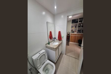 Apartamento à venda com 135m², 3 quartos e 1 vagaBanheiro da Suíte