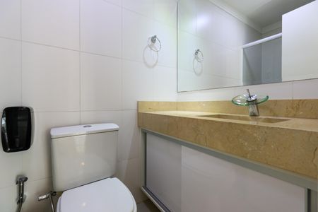 Apartamento à venda com 62m², 2 quartos e 1 vaga Apartamento à venda com 62m², 2 quartos e 1 vagaBanheiro