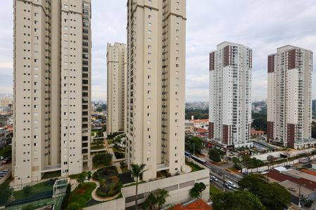 Vista da Suíte de apartamento para alugar com 2 quartos, 62m² em Vila Sonia, São Paulo