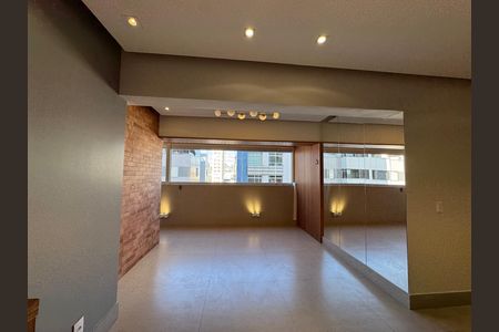 Apartamento para alugar com 100m², 3 quartos e 2 vagas