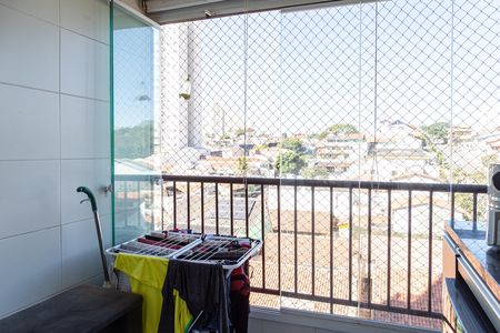 Varanda de kitnet/studio para alugar com 1 quarto, 40m² em Vila Galvão, Guarulhos