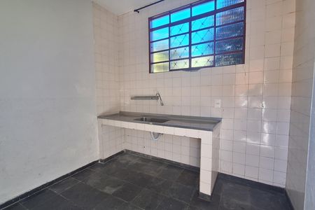 Foto 07 de casa para alugar com 2 quartos, 70m² em Santo Andre, Belo Horizonte