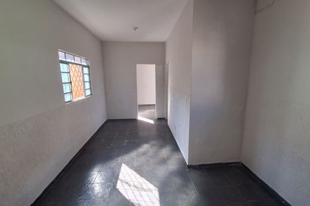 Foto 04 de casa para alugar com 2 quartos, 70m² em Santo Andre, Belo Horizonte
