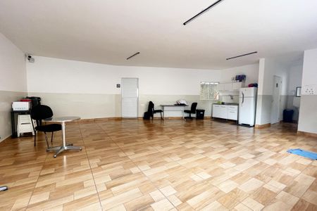 Apartamento para alugar com 49m², 2 quartos e 1 vaga Apartamento para alugar com 49m², 2 quartos e 1 vagaÁrea comum - Salão de festas
