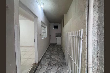 Casa para alugar com 40m², 1 quarto e sem vaga