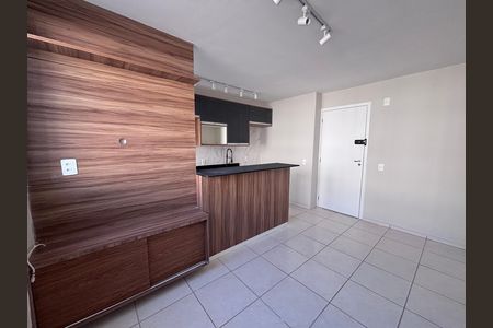 Apartamento à venda com 43m², 2 quartos e 1 vaga Apartamento à venda com 43m², 2 quartos e 1 vagaSala