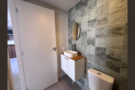 Apartamento à venda com 43m², 2 quartos e 1 vaga Apartamento à venda com 43m², 2 quartos e 1 vagaBanheiro