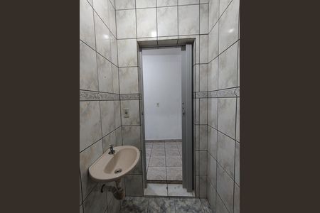 Banheiro  de casa para alugar com 1 quarto, 50m² em Vila Heliopolis, São Paulo