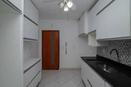 Apartamento para alugar com 125m², 3 quartos e 2 vagas Apartamento para alugar com 125m², 3 quartos e 2 vagasCozinha