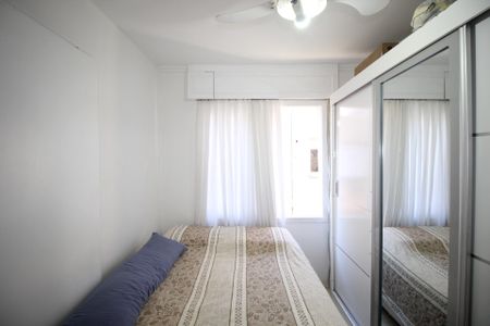 Quarto 1 de apartamento para alugar com 1 quarto, 38m² em Jardim Dona Leopoldina, Porto Alegre