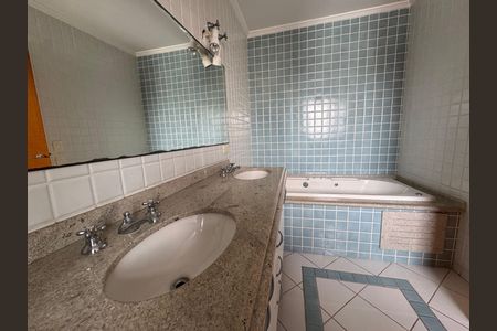Banheiro da Suíte Master de apartamento à venda com 5 quartos, 492m² em Vila Campesina, Osasco