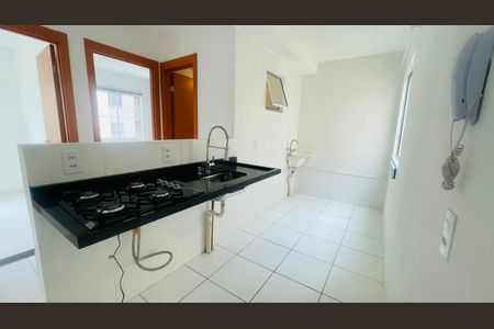 Cozinha e Área de Serviço de apartamento para alugar com 2 quartos, 46m² em Granja Viana, Cotia