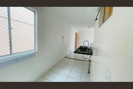 Apartamento para alugar com 46m², 2 quartos e 1 vaga Apartamento para alugar com 46m², 2 quartos e 1 vagaCozinha e Área de Serviço