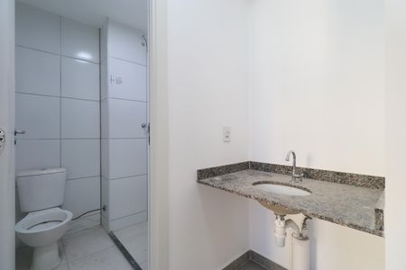 Banheiro de apartamento para alugar com 2 quartos, 35m² em Barra Funda, São Paulo