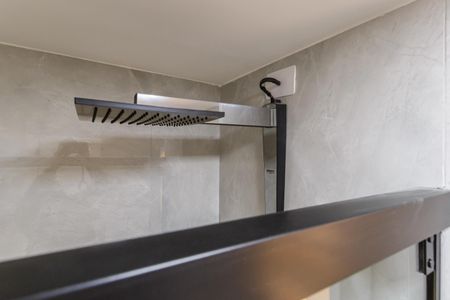 Banheiro da Suíte de apartamento para alugar com 1 quarto, 25m² em Vila Nova Conceição, São Paulo