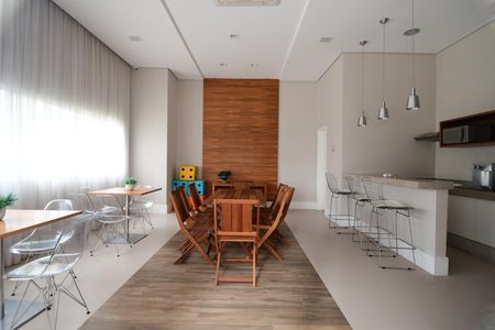 Apartamento à venda com 74m², 2 quartos e 2 vagasÁrea comum - Salão de festas