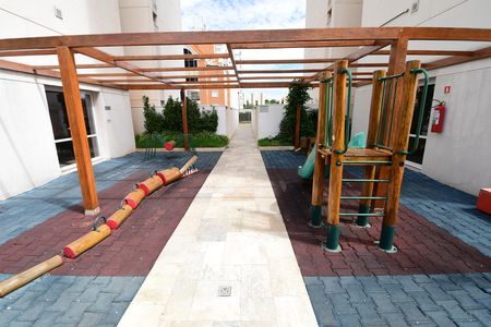 Apartamento à venda com 74m², 2 quartos e 2 vagasÁrea comum - Playground